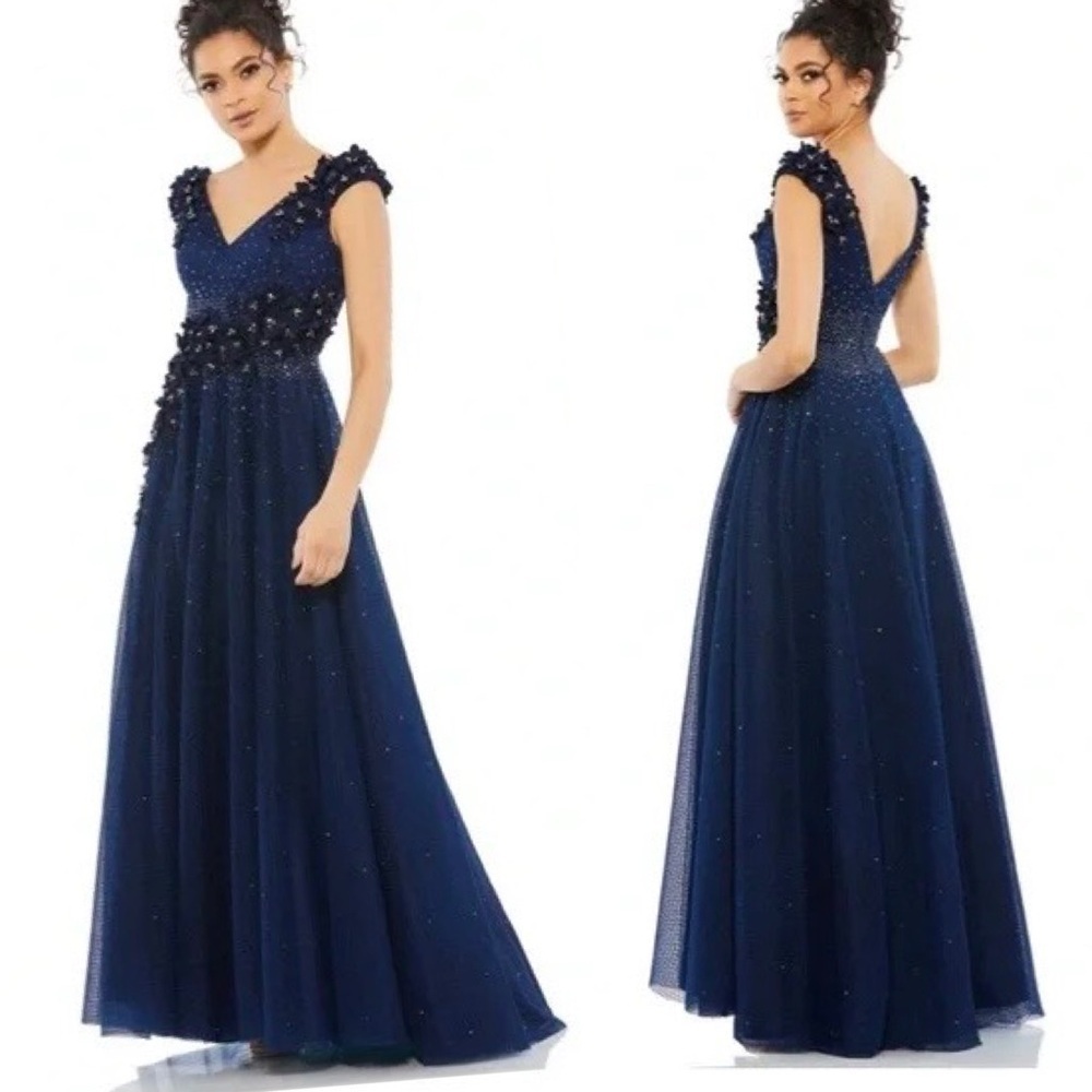 MAC DUGGAL Floral Applique Embroidered A-Line V-Neck Formal Gown Maxi Dress NEW